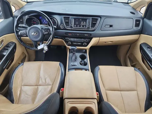 KNDMB5C1XH6337894 2017 KIA SEDONA - Image 8