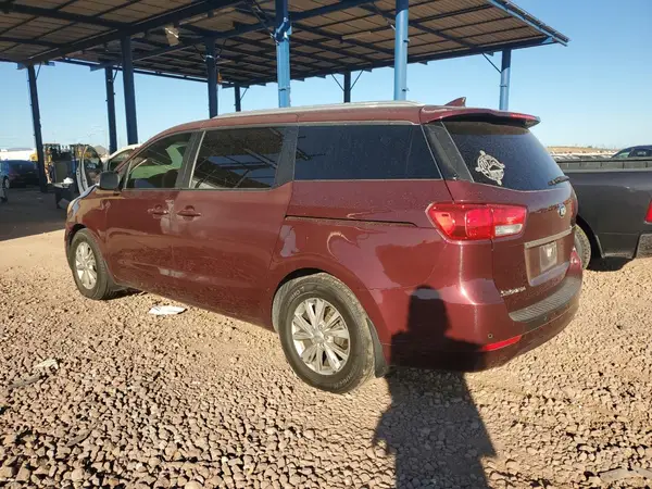 KNDMB5C1XH6339712 2017 KIA SEDONA - Image 2
