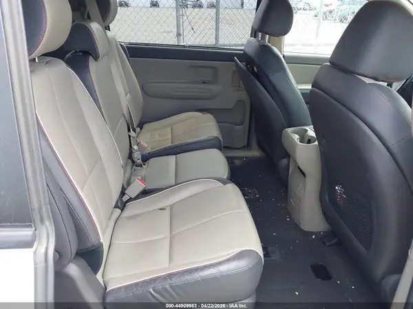 KNDMB5C1XJ6346360 2018 KIA SEDONA - Image 8