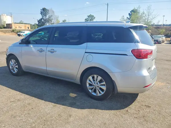 KNDMB5C1XJ6350375 2018 KIA SEDONA - Image 2