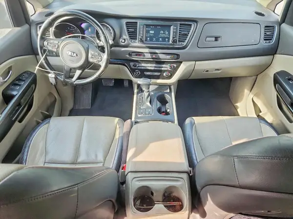KNDMB5C1XJ6364566 2018 KIA SEDONA - Image 8