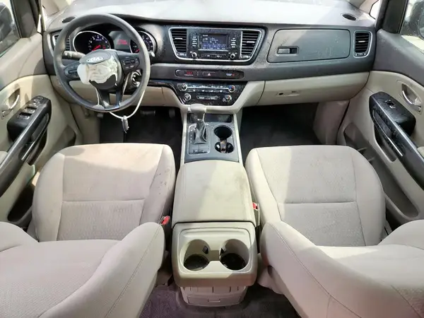 KNDMB5C1XJ6379617 2018 KIA SEDONA - Image 8