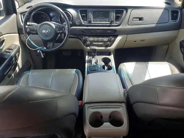KNDMB5C1XJ6379813 2018 KIA SEDONA - Image 8