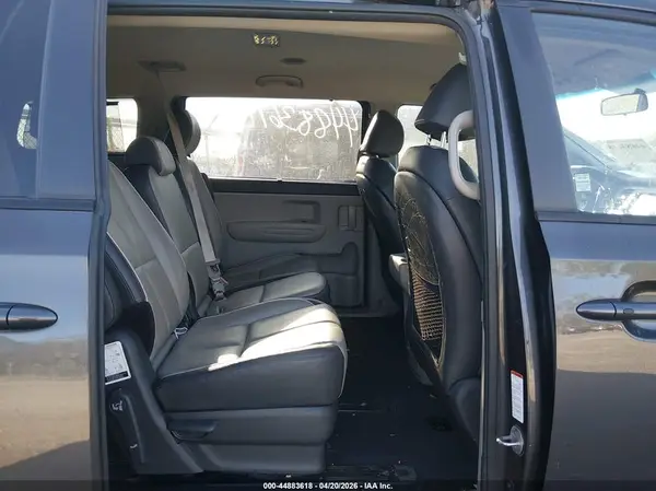 KNDMB5C1XJ6380444 2018 KIA SEDONA - Image 8