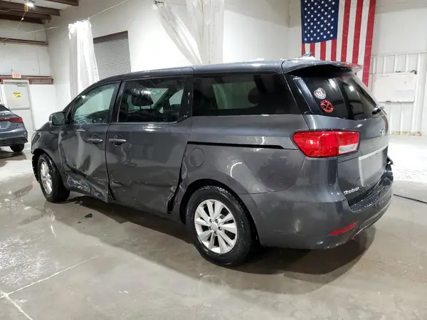 KNDMB5C1XJ6381951 2018 KIA SEDONA - Image 2