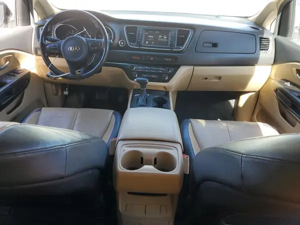 KNDMB5C1XJ6382601 2018 KIA SEDONA - Image 8