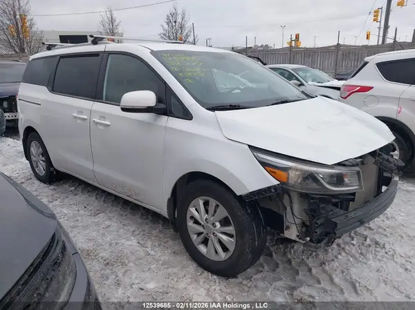 KNDMB5C1XJ6386227 2018 KIA SEDONA - Image 1