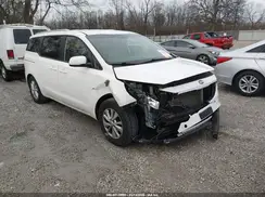 KNDMB5C1XJ6390861 2018 KIA SEDONA