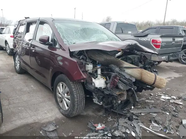KNDMB5C1XJ6396644 2018 KIA SEDONA - Image 1