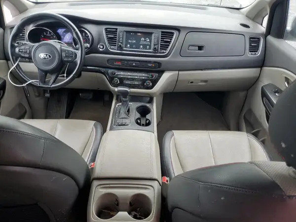 KNDMB5C1XJ6397762 2018 KIA SEDONA - Image 8