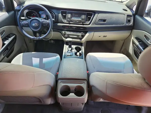 KNDMB5C1XJ6398541 2018 KIA SEDONA - Image 8