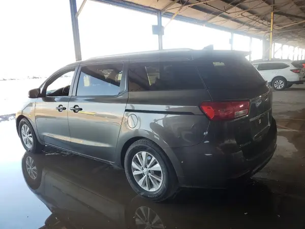 KNDMB5C1XJ6404886 2018 KIA SEDONA - Image 2