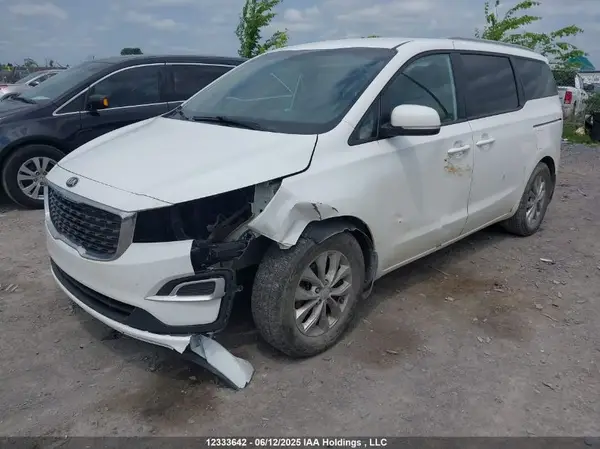 KNDMB5C1XK6444645 2019 KIA SEDONA - Image 2