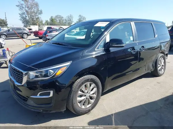 KNDMB5C1XK6509817 2019 KIA SEDONA - Image 2