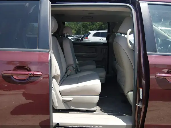 KNDMB5C1XK6548634 2019 KIA SEDONA - Image 8