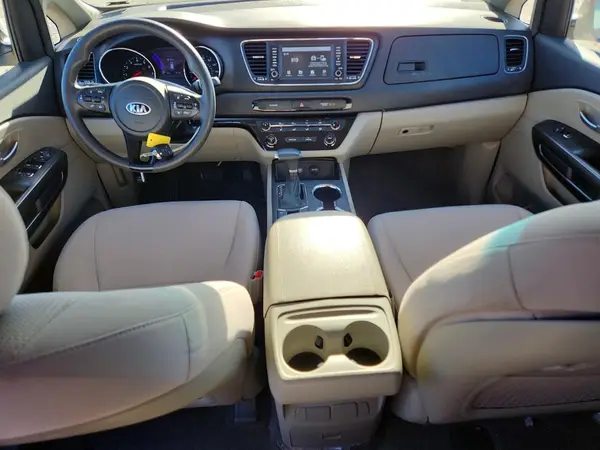 KNDMB5C1XK6549766 2019 KIA SEDONA - Image 8