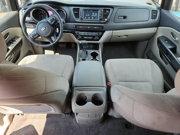 KNDMB5C1XK6560170 2019 KIA SEDONA - Image 8