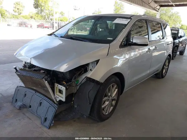 KNDMB5C1XK6569533 2019 KIA SEDONA - Image 2