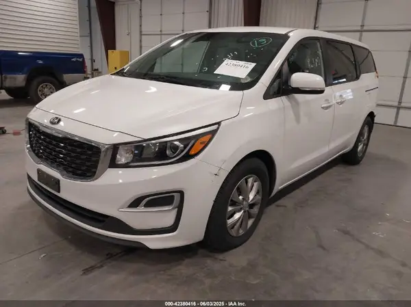 KNDMB5C1XL6581988 2020 KIA SEDONA - Image 2