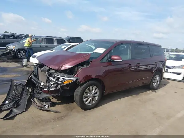 KNDMB5C1XL6582736 2020 KIA SEDONA - Image 2