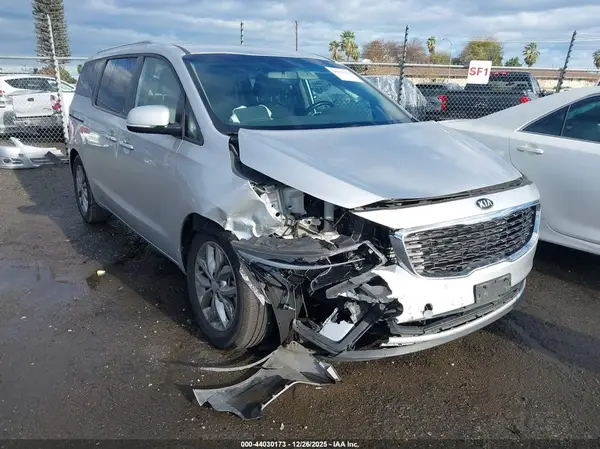 KNDMB5C1XL6634303 2020 KIA SEDONA - Image 1