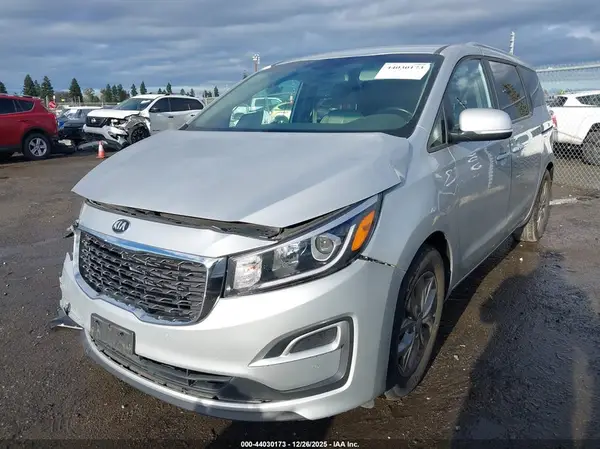 KNDMB5C1XL6634303 2020 KIA SEDONA - Image 2