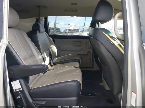 KNDMB5C1XL6634303 2020 KIA SEDONA - Image 8