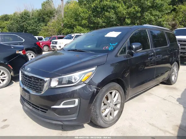 KNDMB5C1XL6647598 2020 KIA SEDONA - Image 2