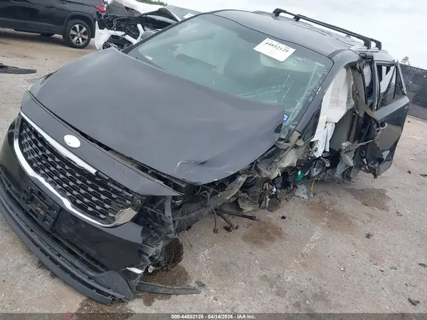 KNDMB5C1XL6648539 2020 KIA SEDONA - Image 2