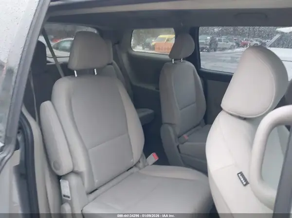 KNDMB5C1XL6659282 2020 KIA SEDONA - Image 8