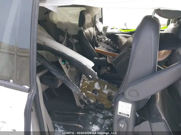 KNDMC5C10G6118583 2016 KIA SEDONA - Image 8