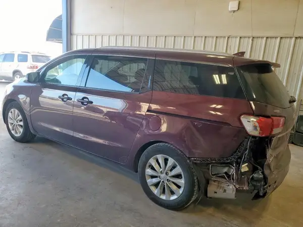 KNDMC5C10G6128689 2016 KIA SEDONA - Image 2