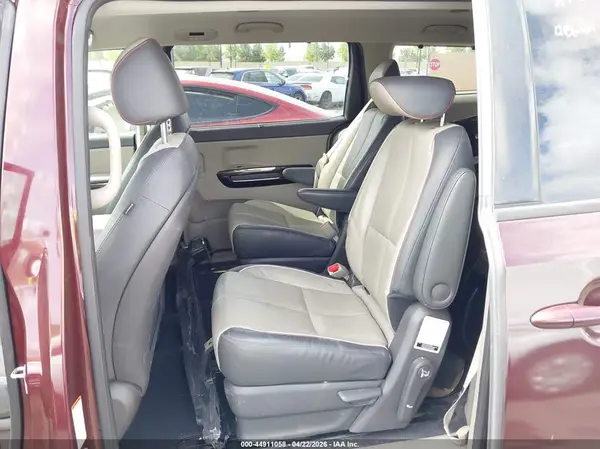 KNDMC5C10G6184017 2016 KIA SEDONA - Image 8