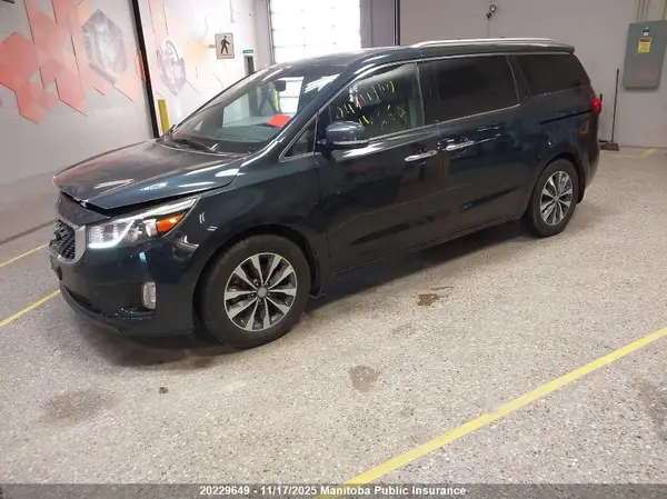 KNDMC5C10H6247117 2017 KIA SEDONA - Image 2