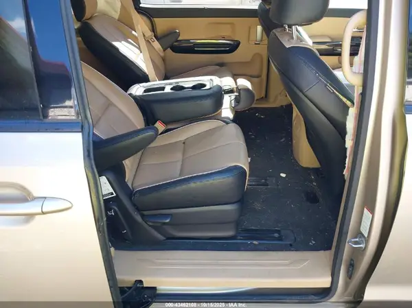 KNDMC5C10H6256948 2017 KIA SEDONA - Image 8