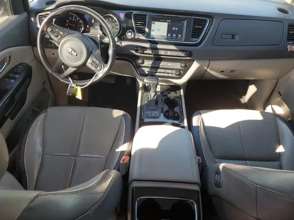 KNDMC5C10J6347899 2018 KIA SEDONA - Image 8