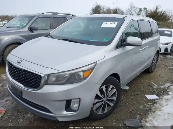 KNDMC5C10J6352309 2018 KIA SEDONA - Image 2