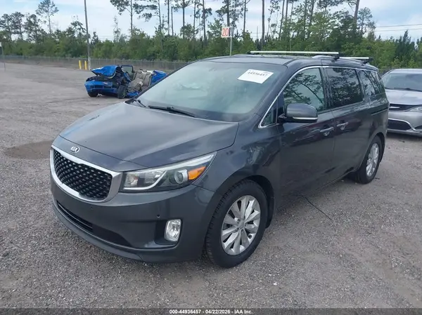 KNDMC5C10J6373130 2018 KIA SEDONA - Image 2