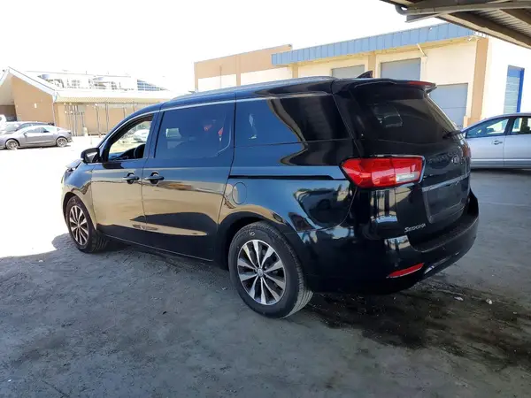 KNDMC5C10J6380224 2018 KIA SEDONA - Image 2