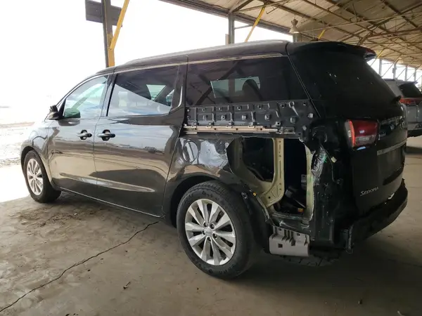 KNDMC5C10J6383902 2018 KIA SEDONA - Image 2