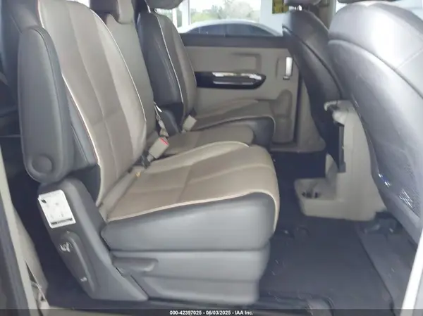 KNDMC5C11G6092611 2016 KIA SEDONA - Image 8