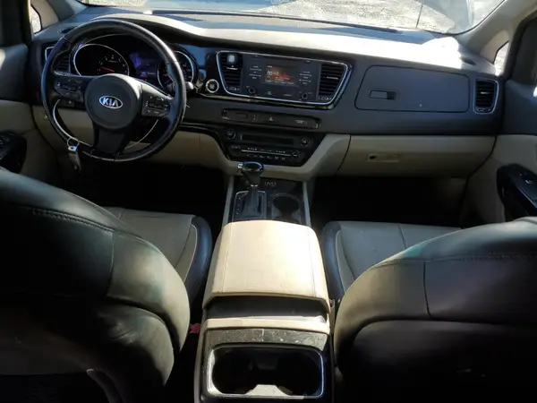 KNDMC5C11G6107687 2016 KIA SEDONA - Image 8