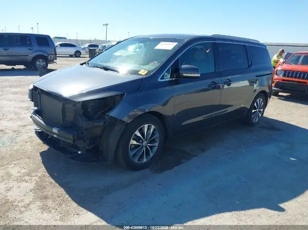 KNDMC5C11G6130810 2016 KIA SEDONA - Image 2