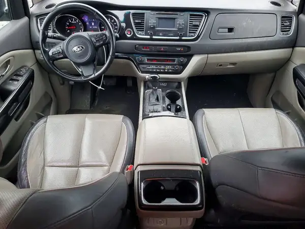 KNDMC5C11G6138129 2016 KIA SEDONA - Image 8