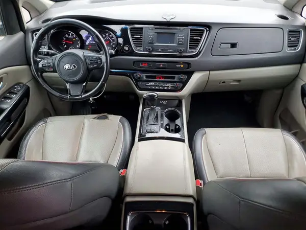 KNDMC5C11G6138146 2016 KIA SEDONA - Image 8