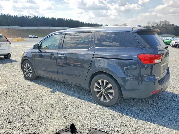 KNDMC5C11G6156081 2016 KIA SEDONA - Image 2