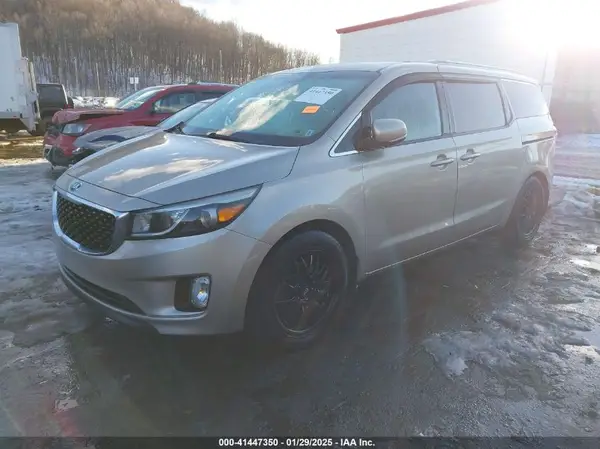 KNDMC5C11G6159210 2016 KIA SEDONA - Image 2