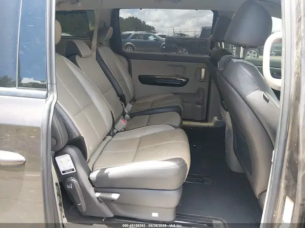 KNDMC5C11G6173172 2016 KIA SEDONA - Image 8