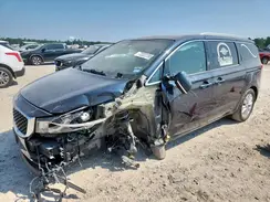 KNDMC5C11H6255680 2017 KIA SEDONA