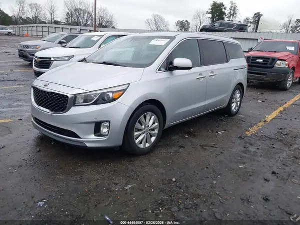 KNDMC5C11H6256571 2017 KIA SEDONA - Image 2